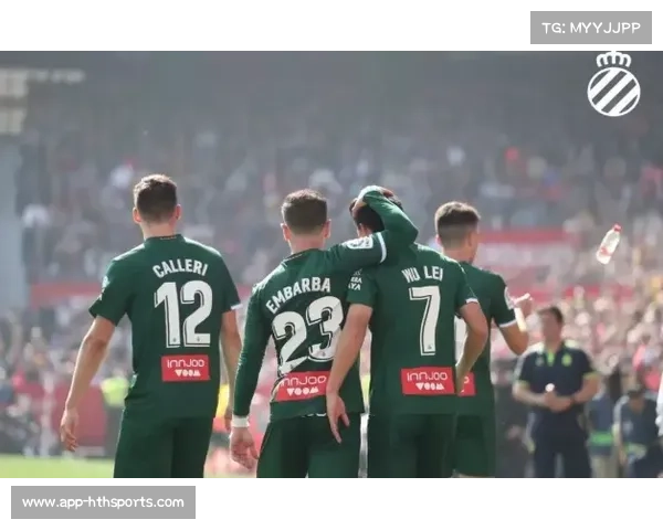 “塞维利亚客场惨败暴露防线漏洞，保级压力持续加剧”